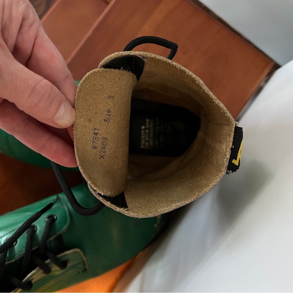 Dr Martens Made in England green 1460 boots - Picture 5 of 9